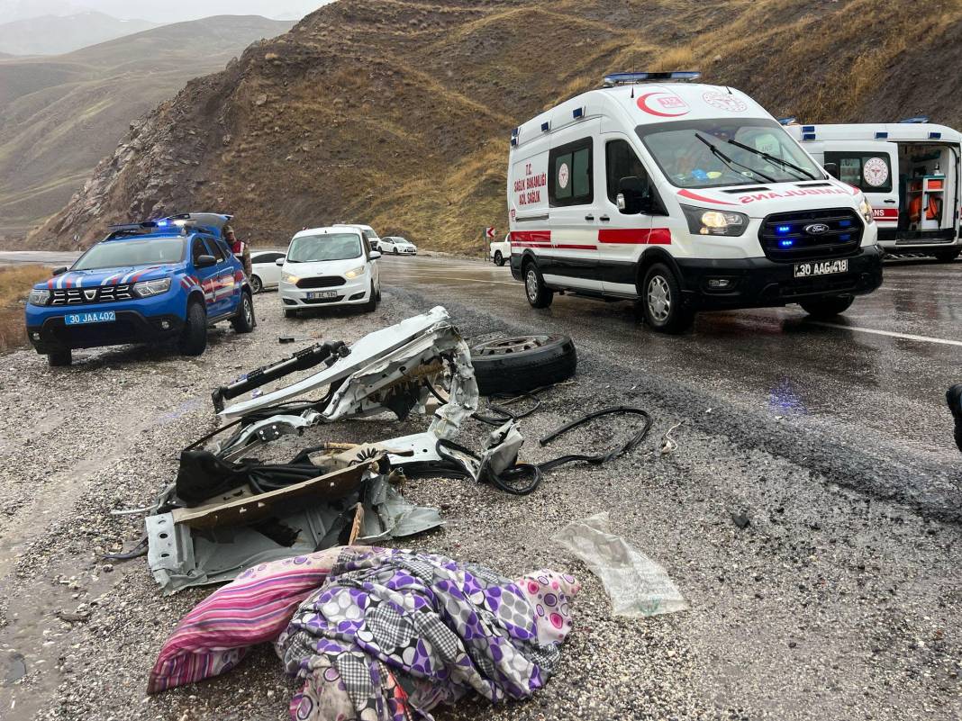 Tanker otobüsle çarpıştı! Ölü ve yaralılar var 5